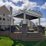 Koloseike - Timbertech pecan deck with pergola with shade