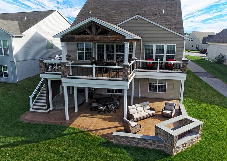 under deck seating area design trend